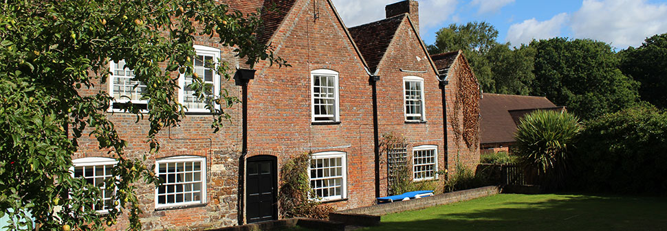 Rose Cottage in Wilksworth Caravan Park