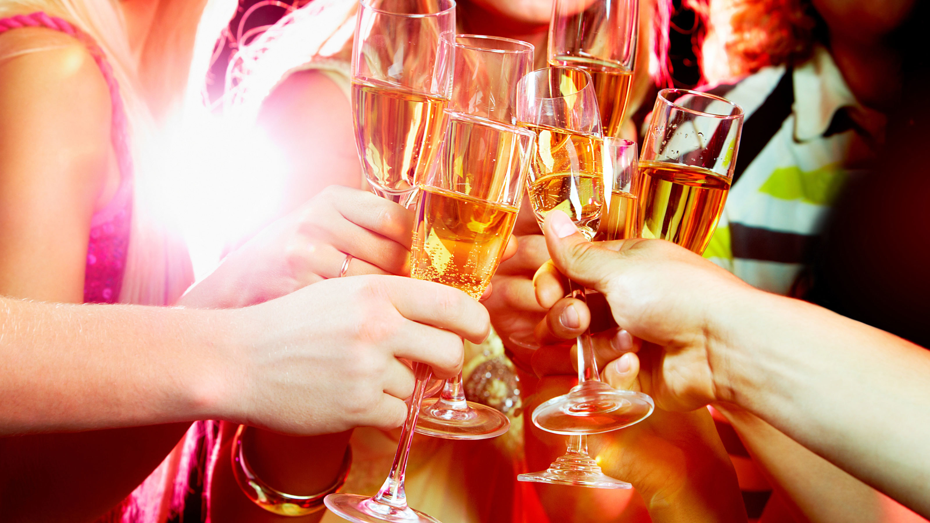 Toasting-champagne-party-new-year Toasting-champagne-party-new-year